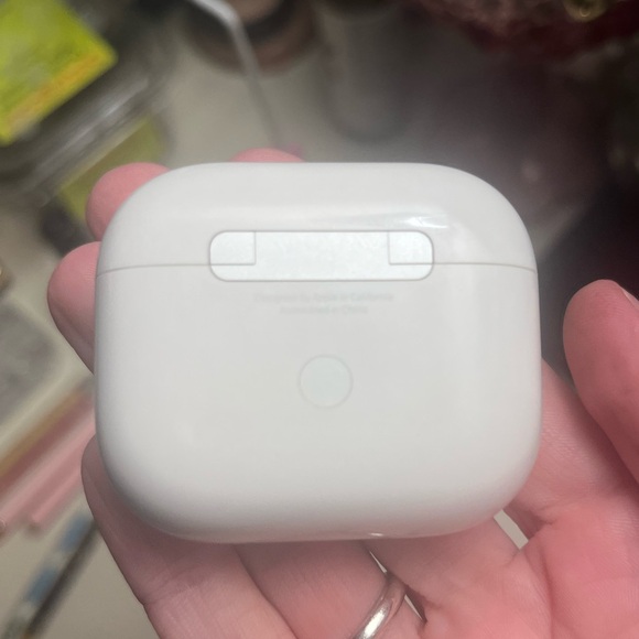 Apple AirPods 3 case - Picture 3 of 5